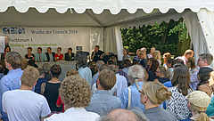 Mit rund 100 BesucherInnen platzte der kleine Pavillon beim Fachforum von UFZ und iDIv aus allen Nähten. Foto: Tilo Arnhold, iDiv